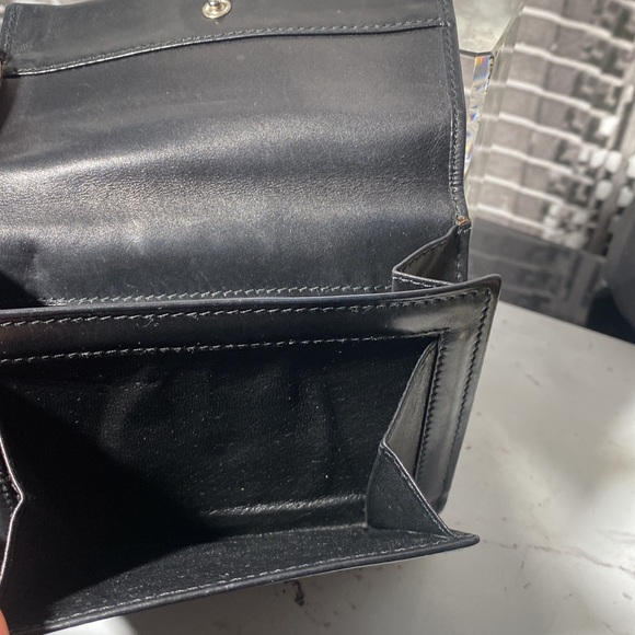 Authentic Gucci Leather Wallet - Picture 11 of 15